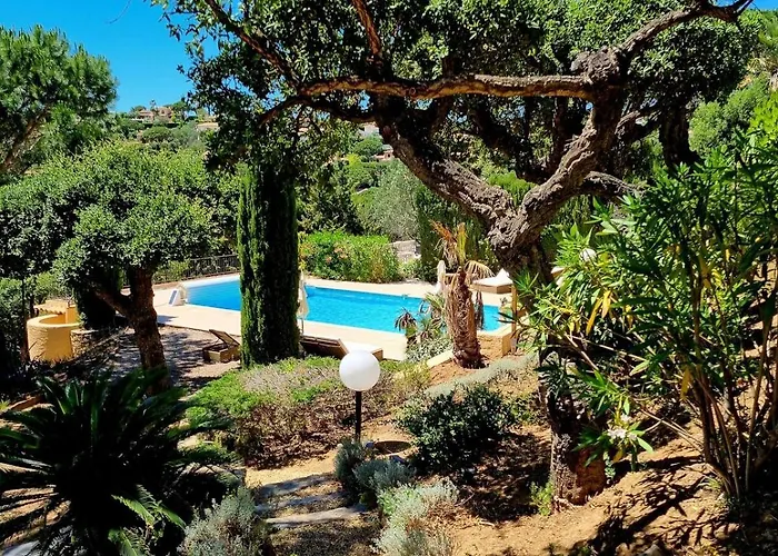 4 Etoiles - Parking - Wifi - Clim - Piscine Villa