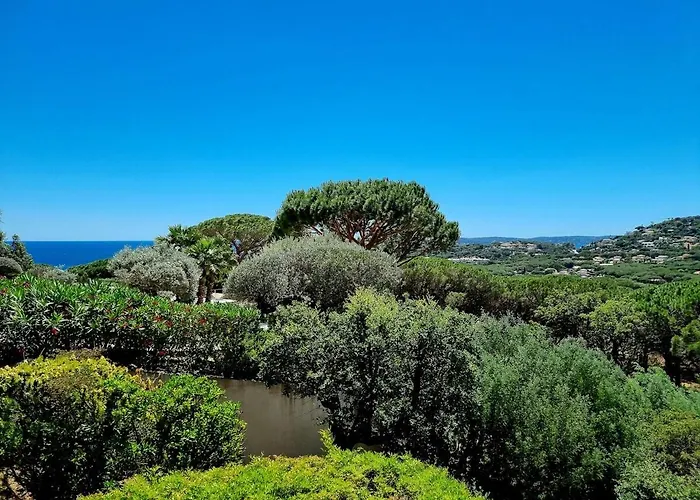 Villa 4 étoiles - Parking - Wifi - Clim - Piscine