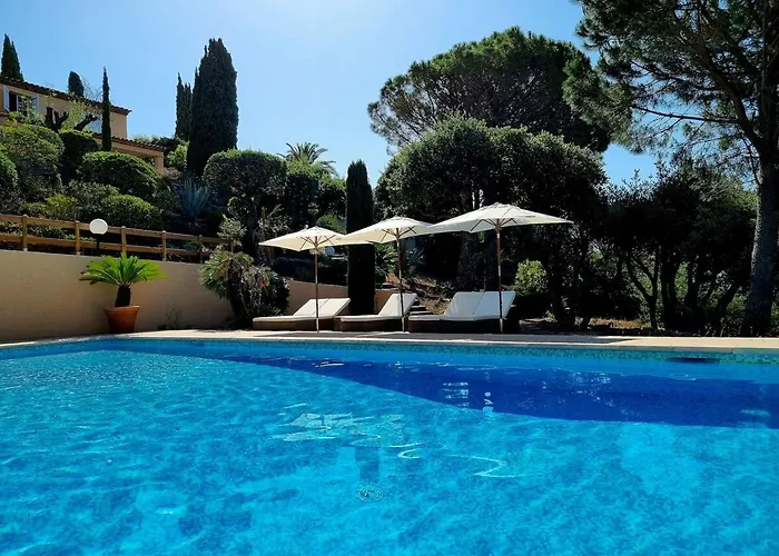 4 étoiles - Parking - Wifi - Clim - Piscine *