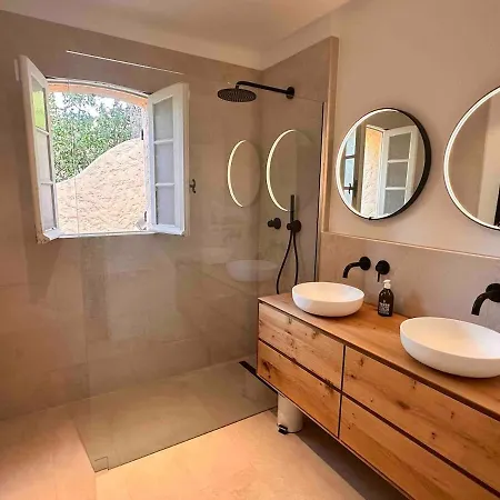 Villa 4 Etoiles - Parking - Wifi - Clim - Piscine *