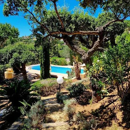 4 Etoiles - Parking - Wifi - Clim - Piscine Villa