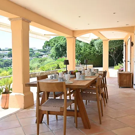 Villa 4 Etoiles - Parking - Wifi - Clim - Piscine Sainte-Maxime