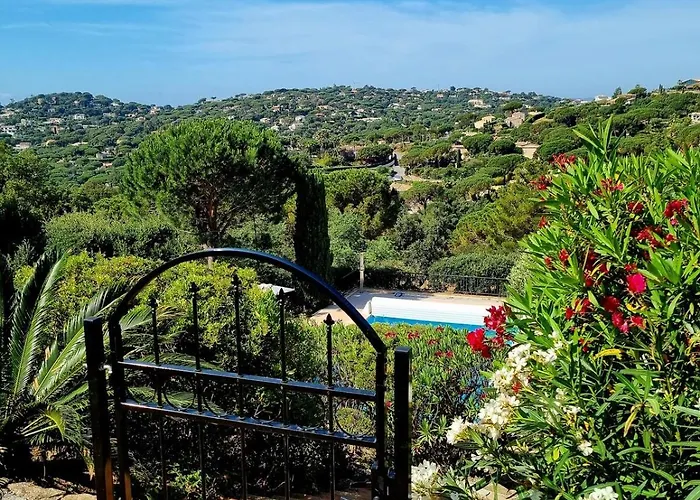 Villa 4 Etoiles - Parking - Wifi - Clim - Piscine *